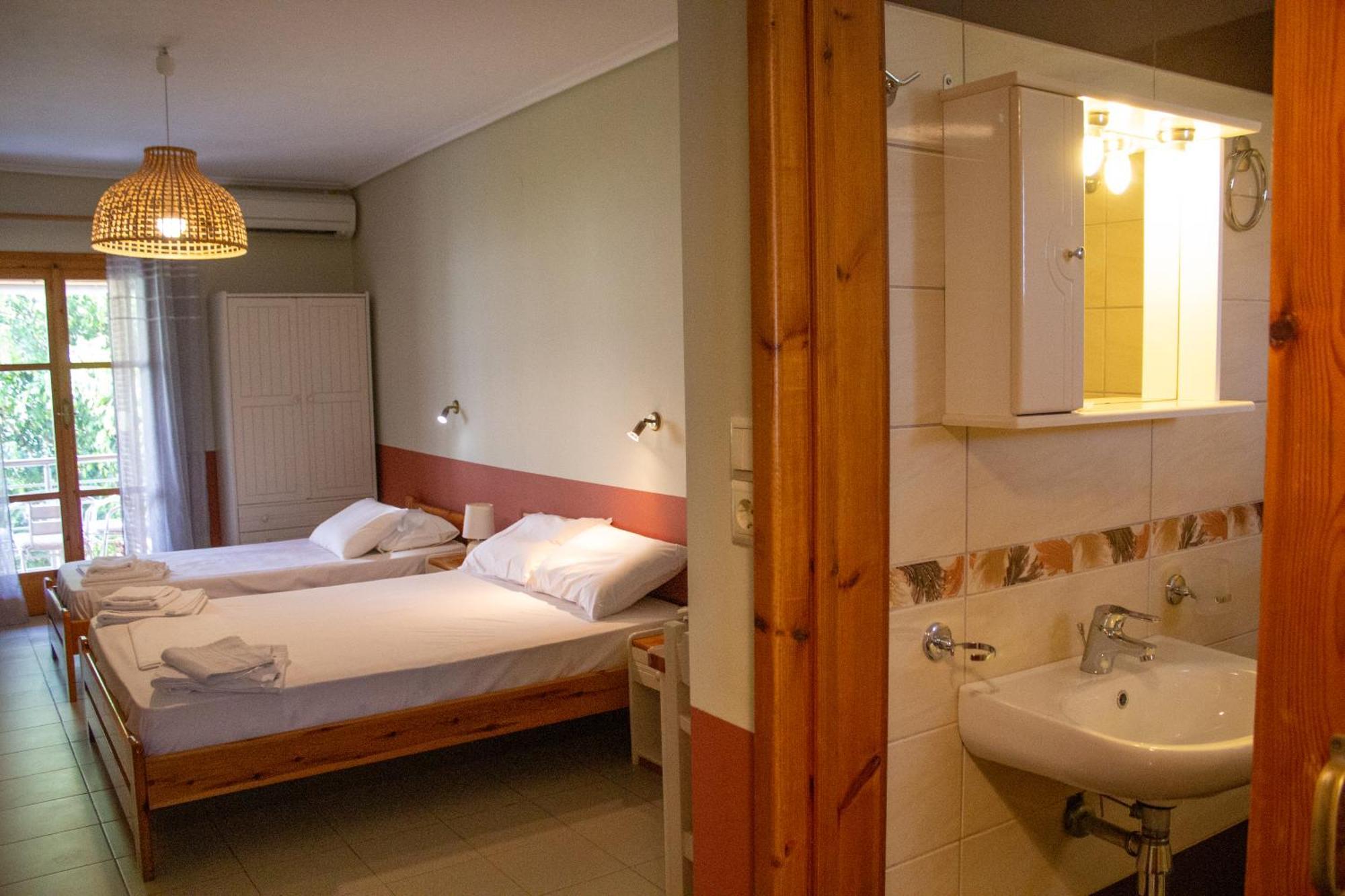 Kritamos Apartments カルダミリ エクステリア 写真